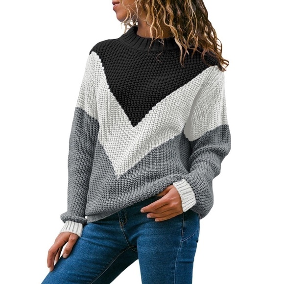 Time and Tru Sweaters - Time and Tru Asyoly Color Block Sweater